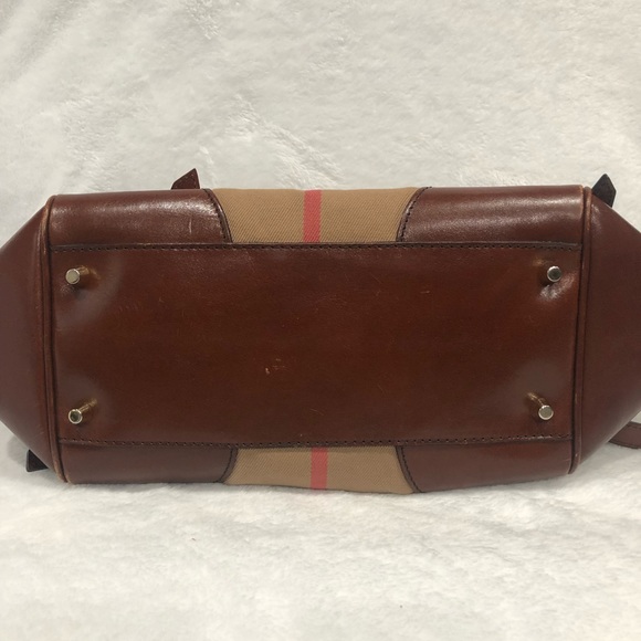 Authentic Burberry Canterbury Purse - Picture 3 of 11